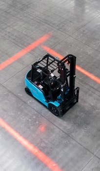 Montacargas en almacén